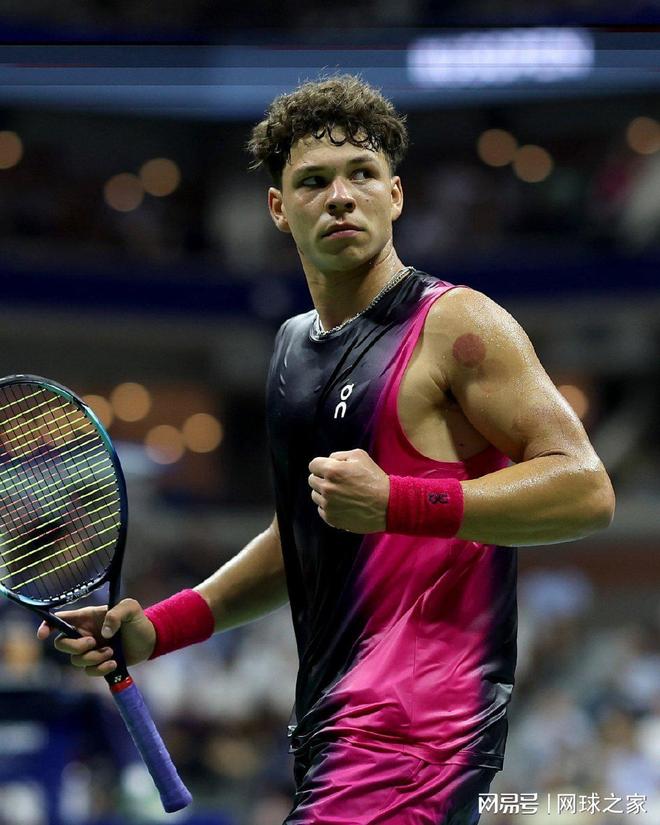 比赛刚一开 比赛刚一开