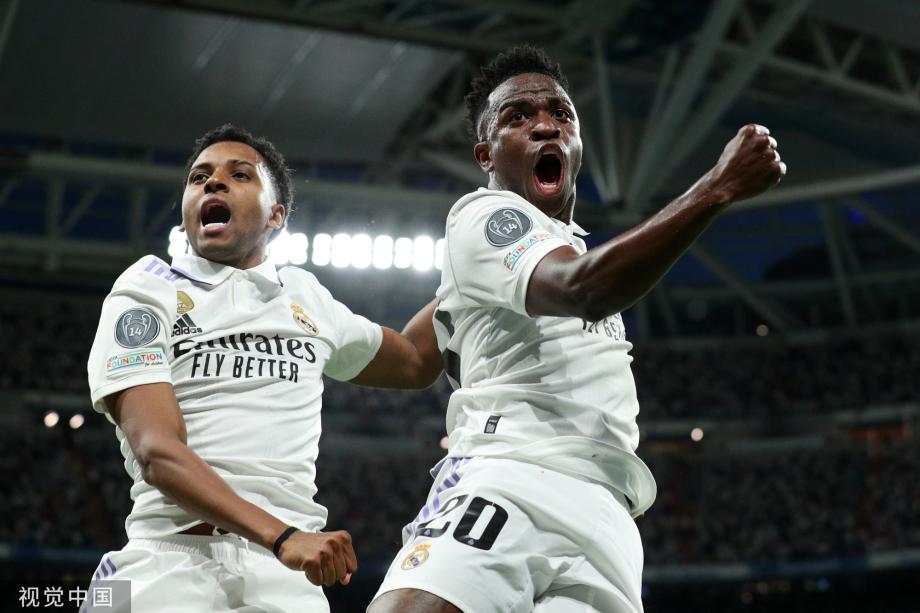 门将出击时 门将出击时